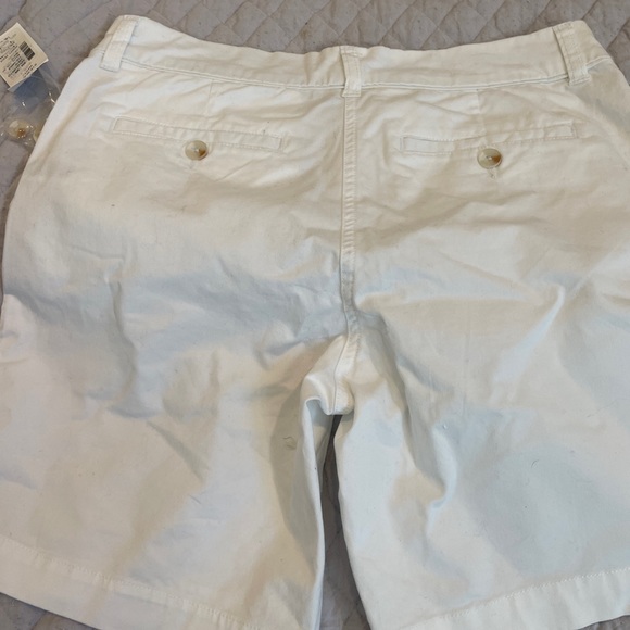 Saks Fifth Avenue White Chino shorts - Size 2 NWT - Picture 4 of 4